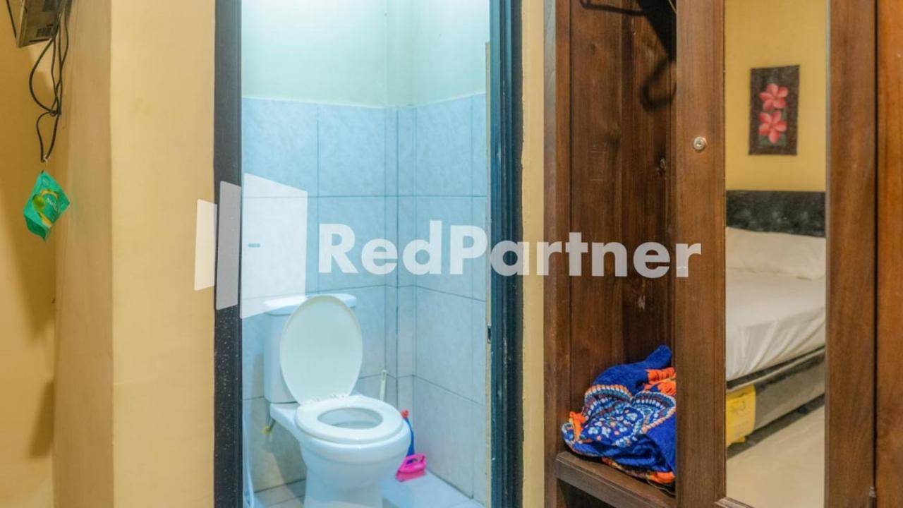 Vandhela Homestay Syariah Mitra Reddoorz 수라바야 외부 사진