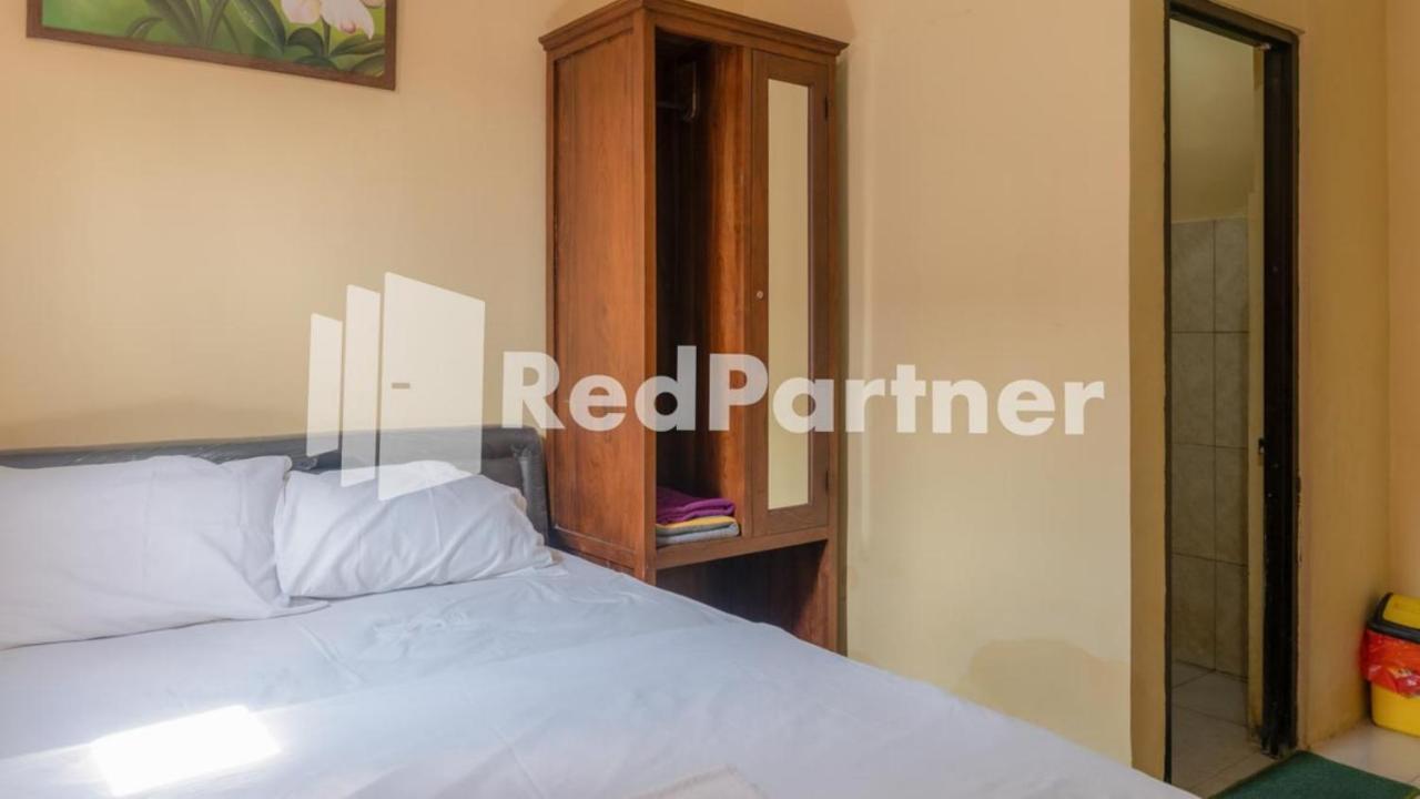 Vandhela Homestay Syariah Mitra Reddoorz 수라바야 외부 사진