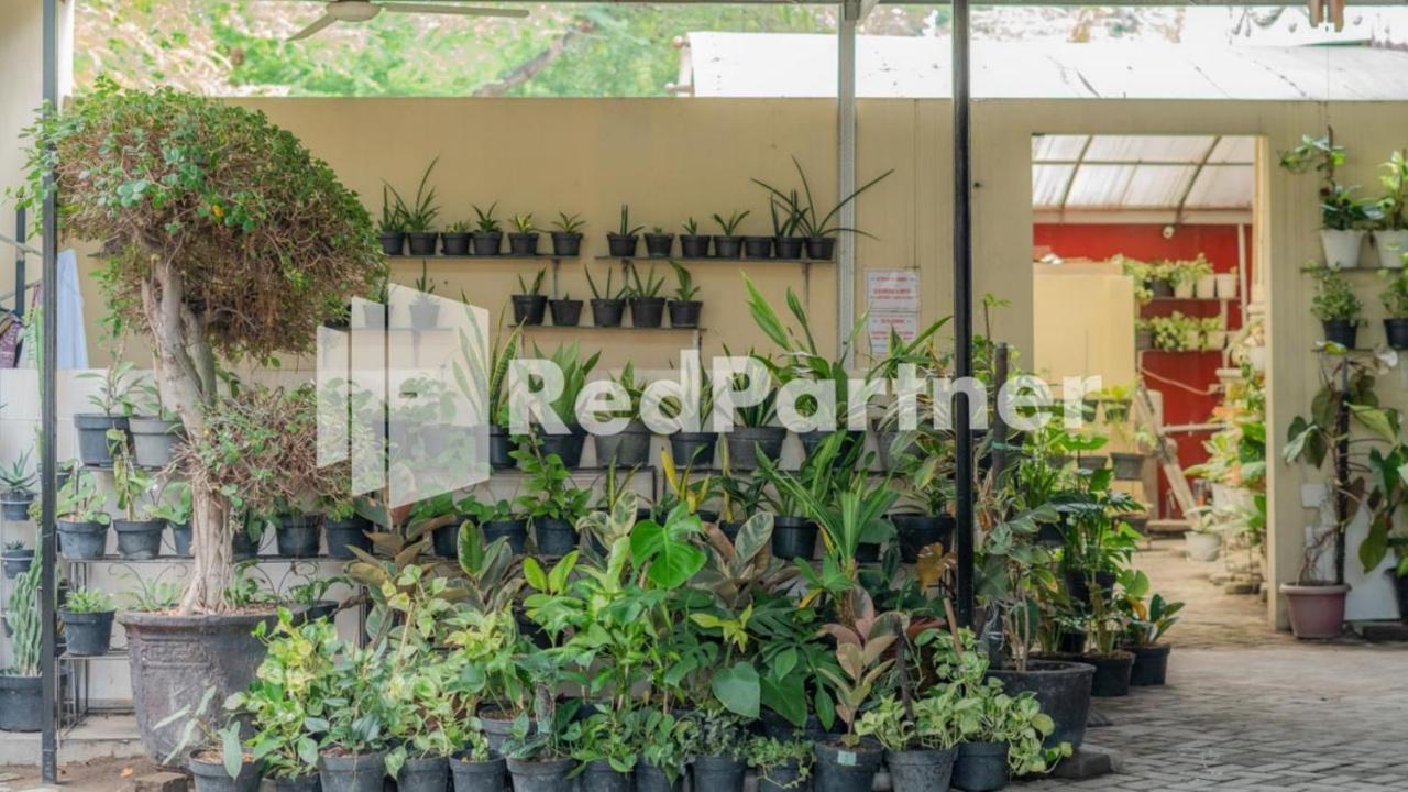 Vandhela Homestay Syariah Mitra Reddoorz 수라바야 외부 사진