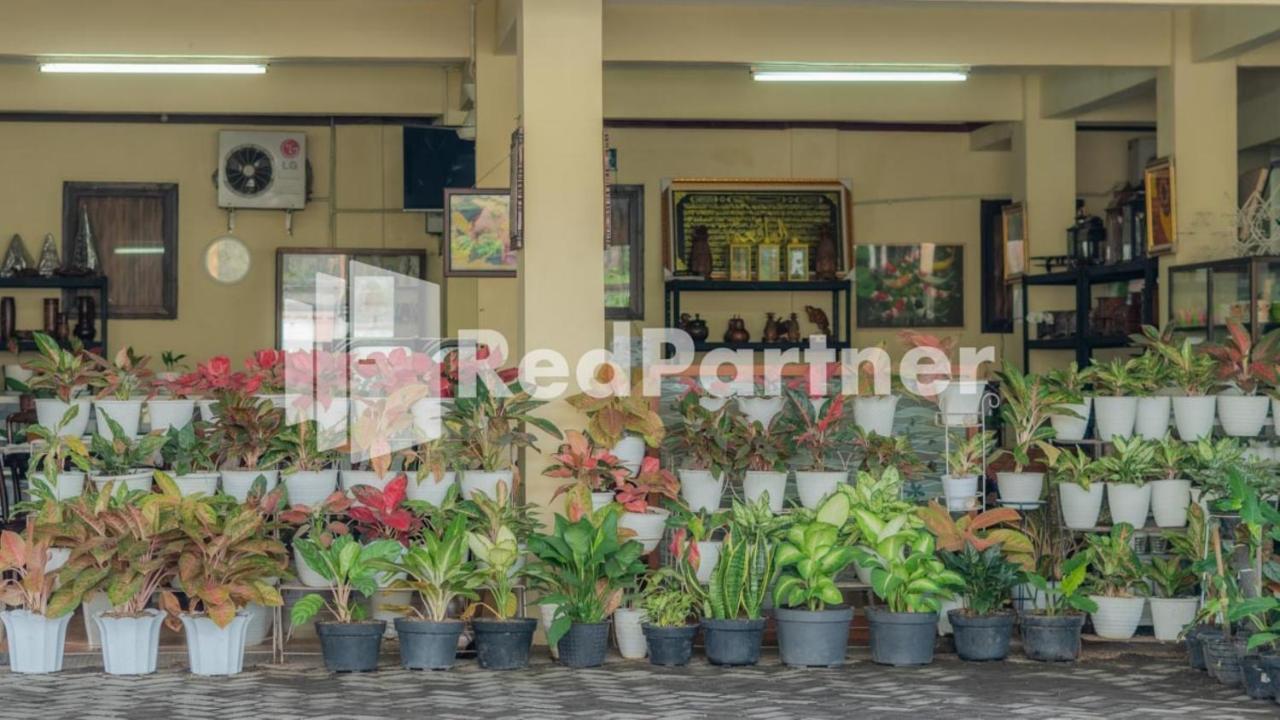 Vandhela Homestay Syariah Mitra Reddoorz 수라바야 외부 사진