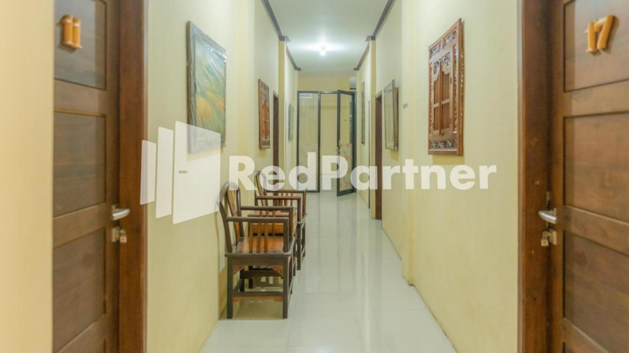 Vandhela Homestay Syariah Mitra Reddoorz 수라바야 외부 사진