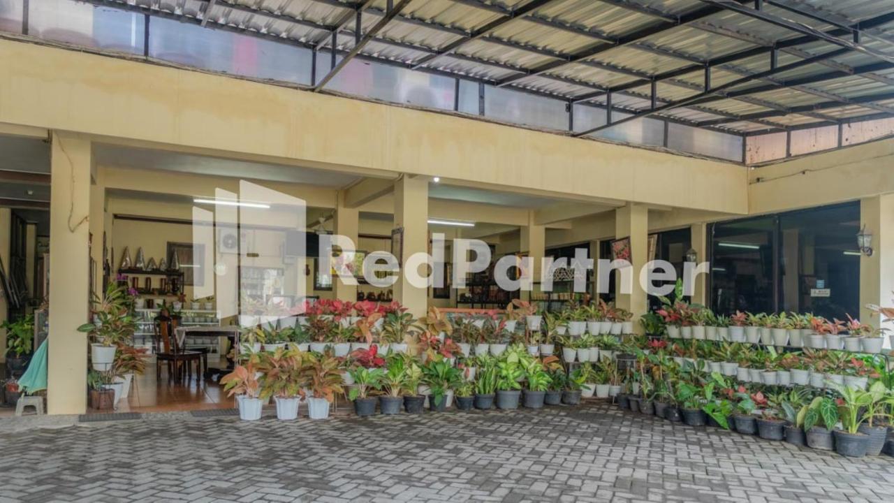 Vandhela Homestay Syariah Mitra Reddoorz 수라바야 외부 사진